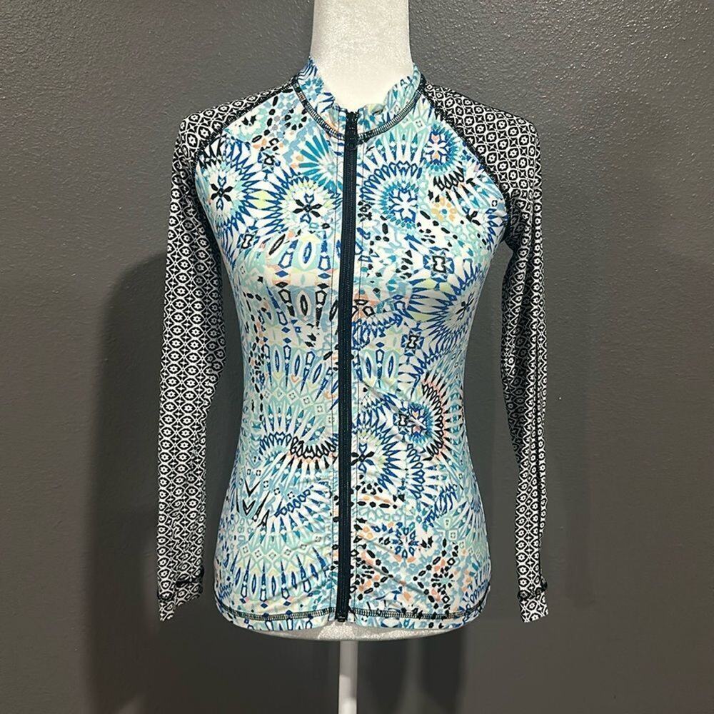 HELEN JON Multi-Color Mandala Print Swim / Surfer Rash Guard S
